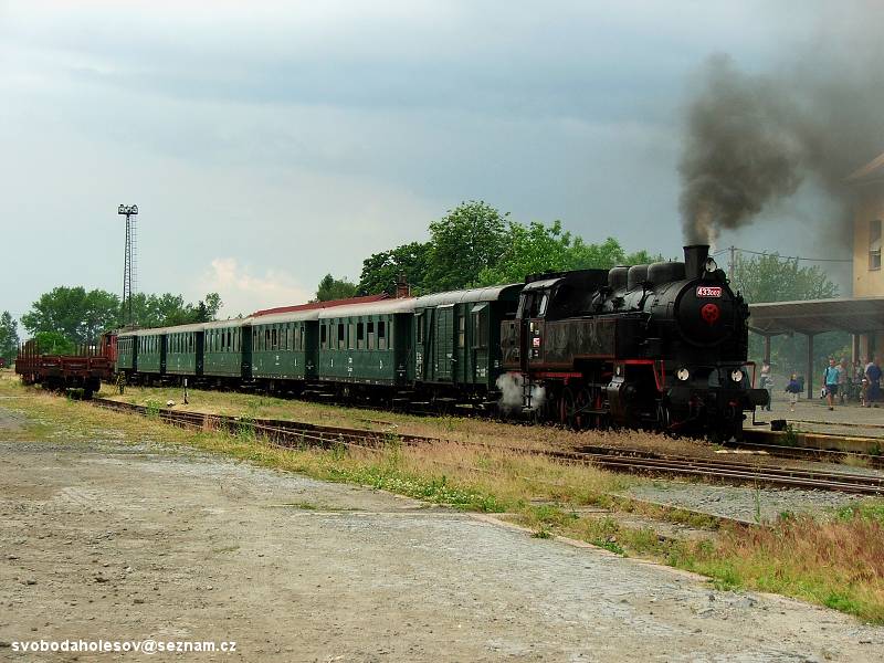 matej-433-002--holesov
